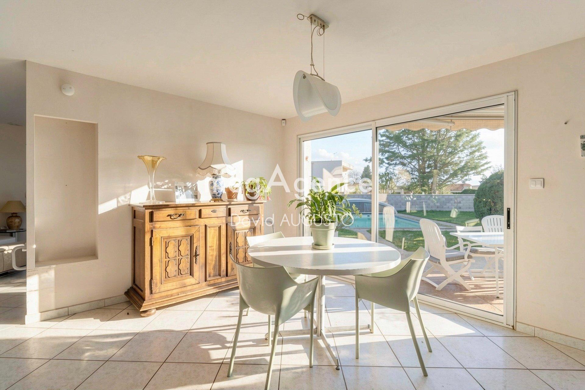 Miniature photo - 6 / 12