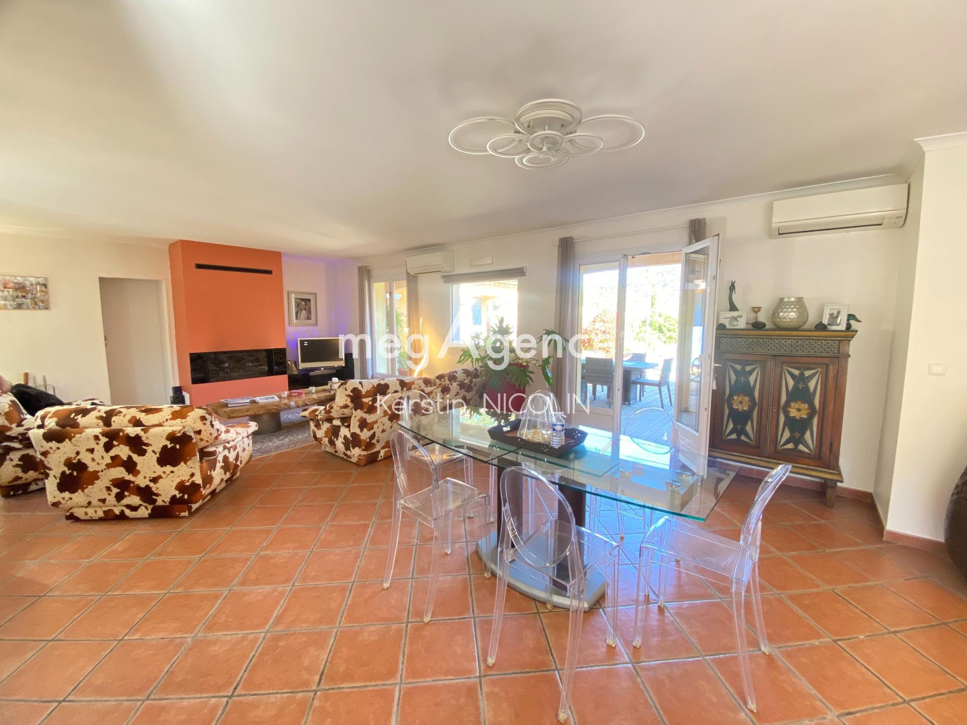 Miniature photo - 4 / 10