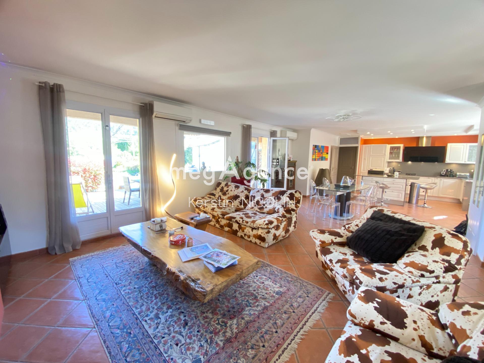 Miniature photo - 5 / 10