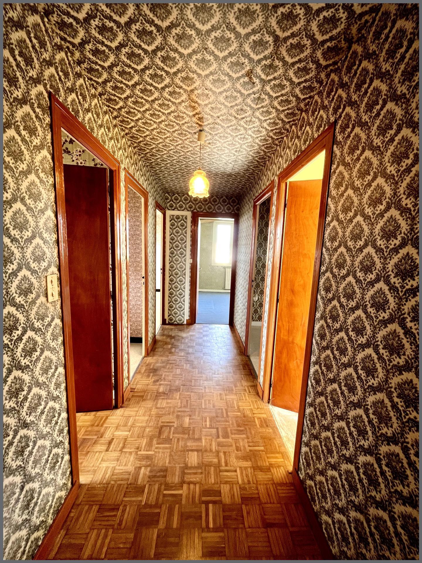 Miniature photo - 9 / 16