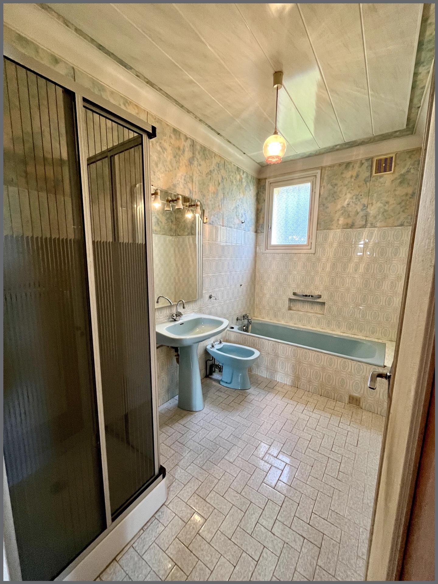 Miniature photo - 8 / 16