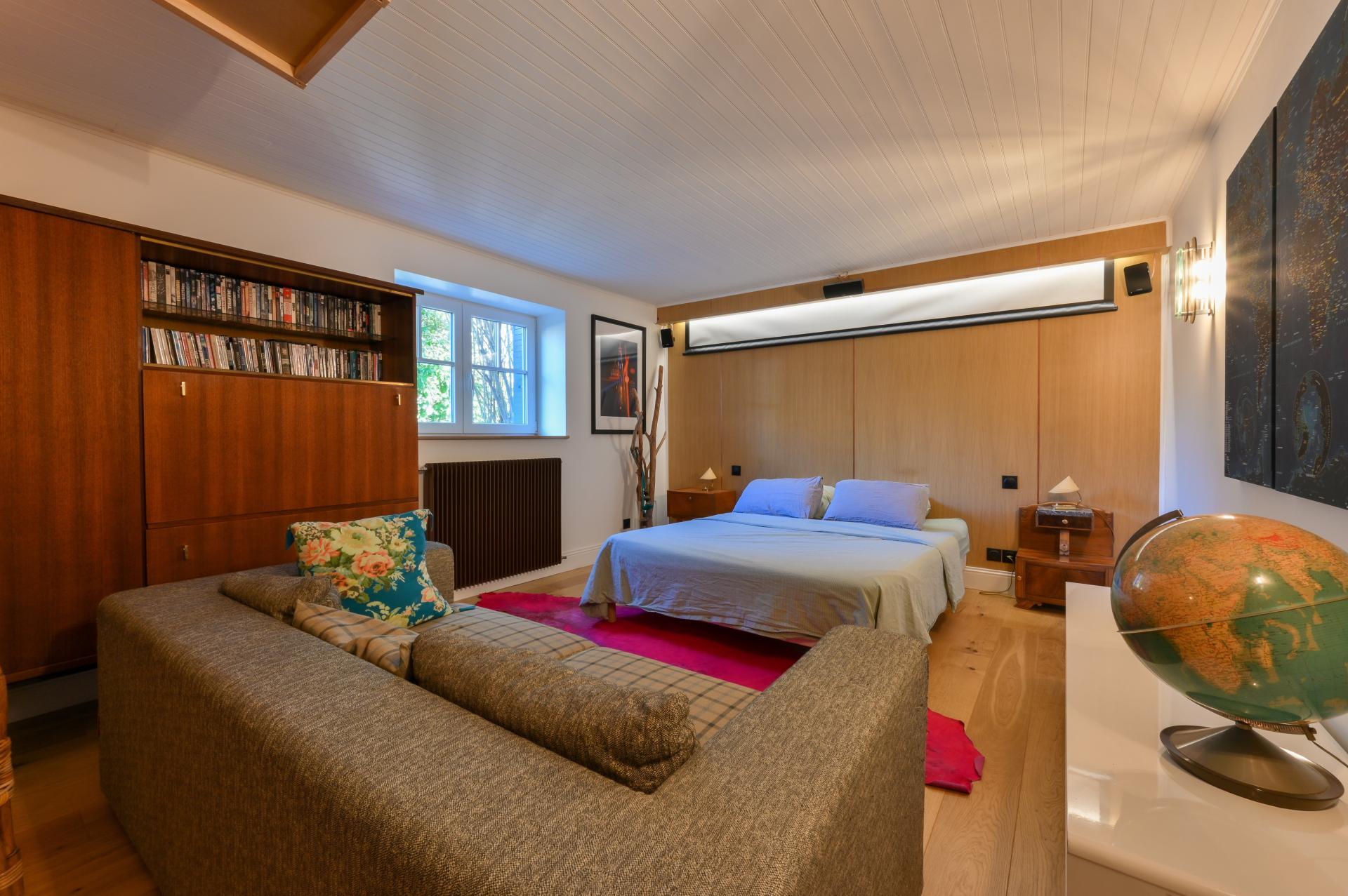 Miniature photo - 10 / 15