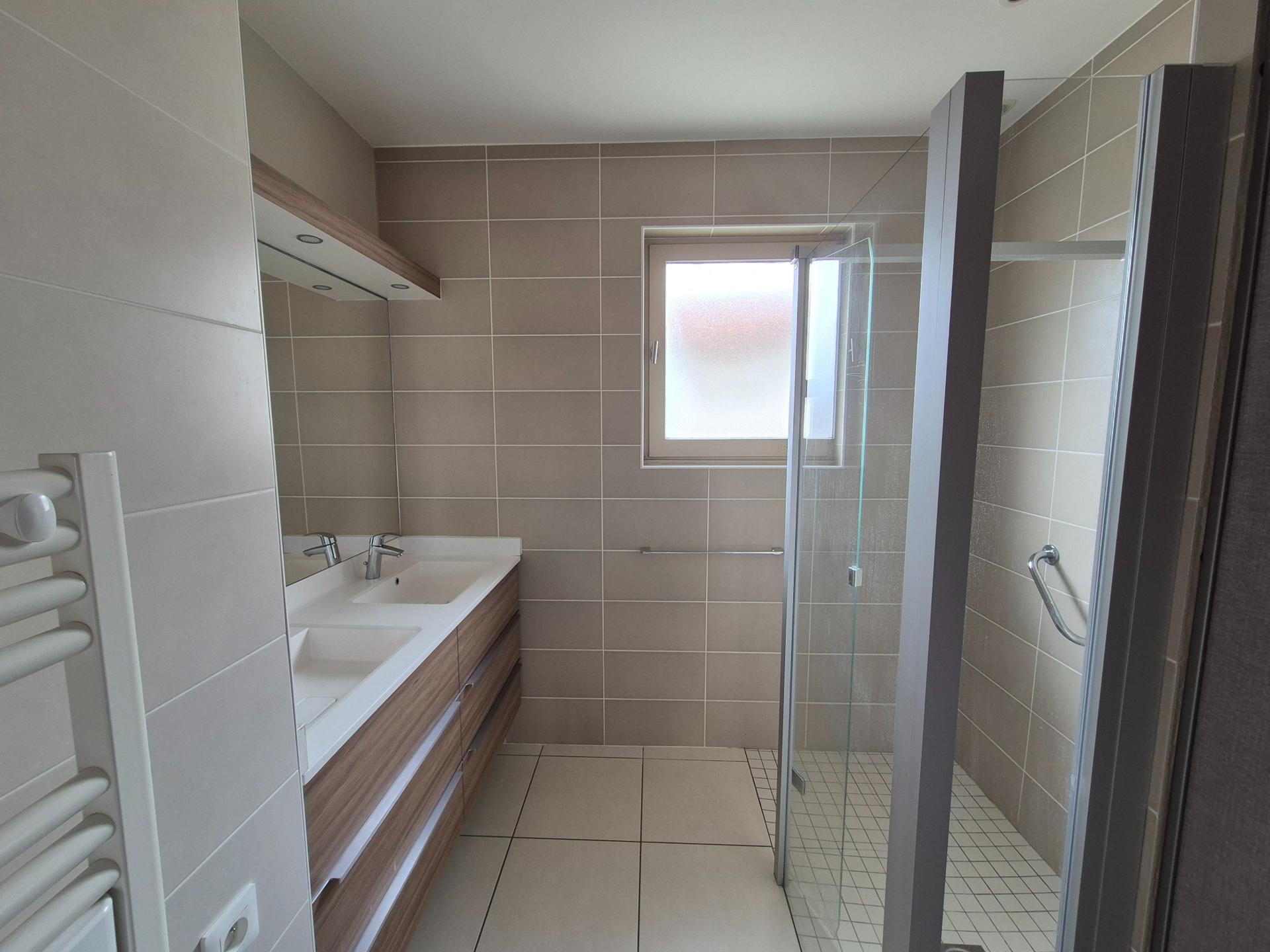 Miniature photo - 7 / 20