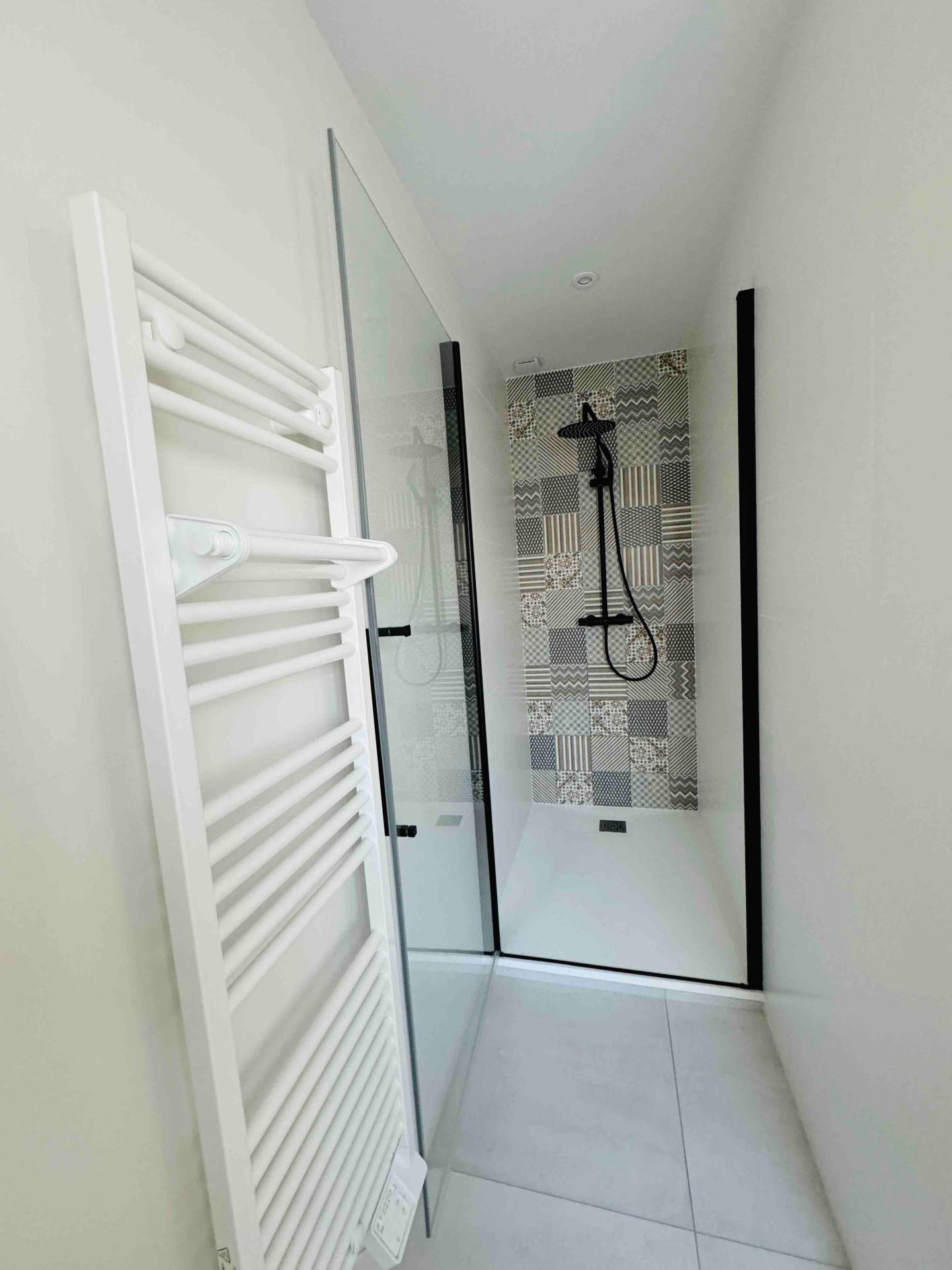 Miniature photo - 16 / 16