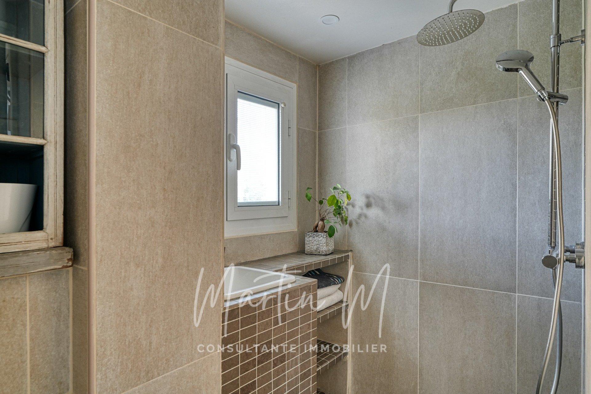 Miniature photo - 10 / 20