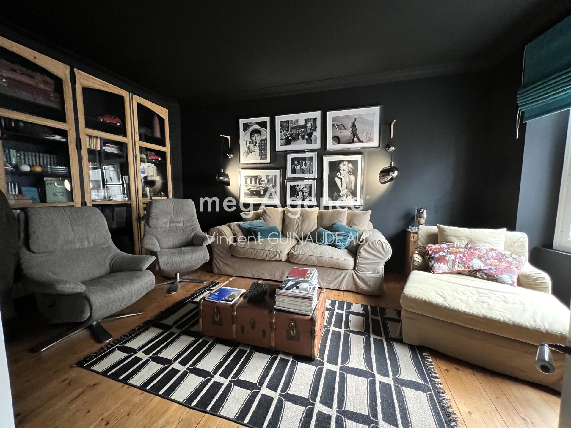 Miniature photo - 2 / 13