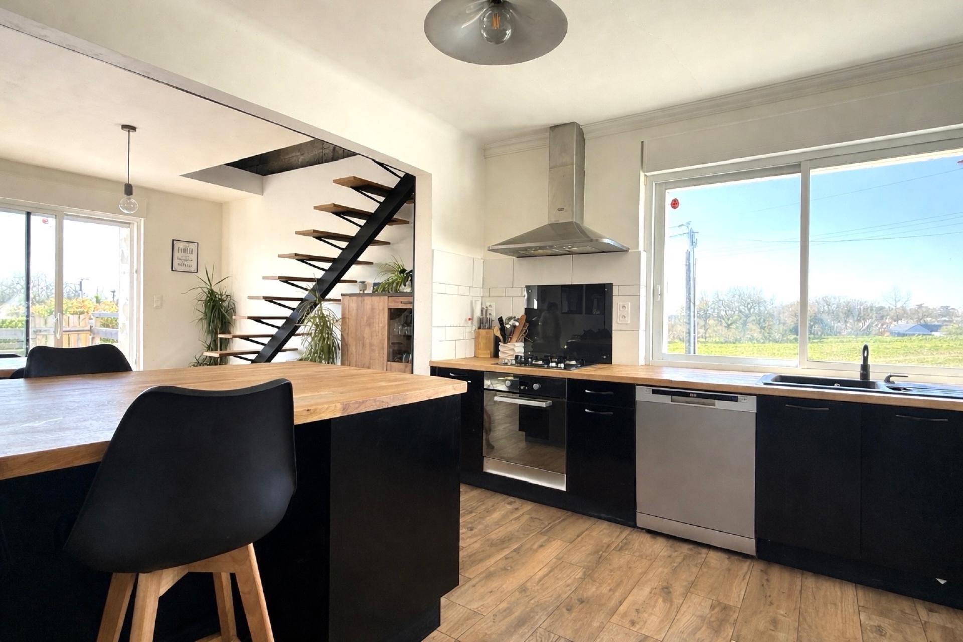 Miniature photo - 2 / 13