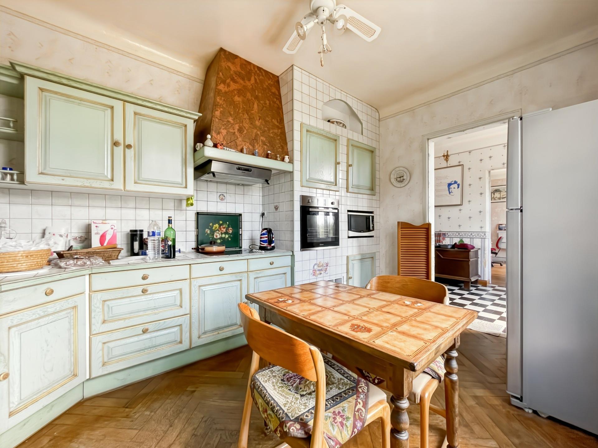 Miniature photo - 2 / 10