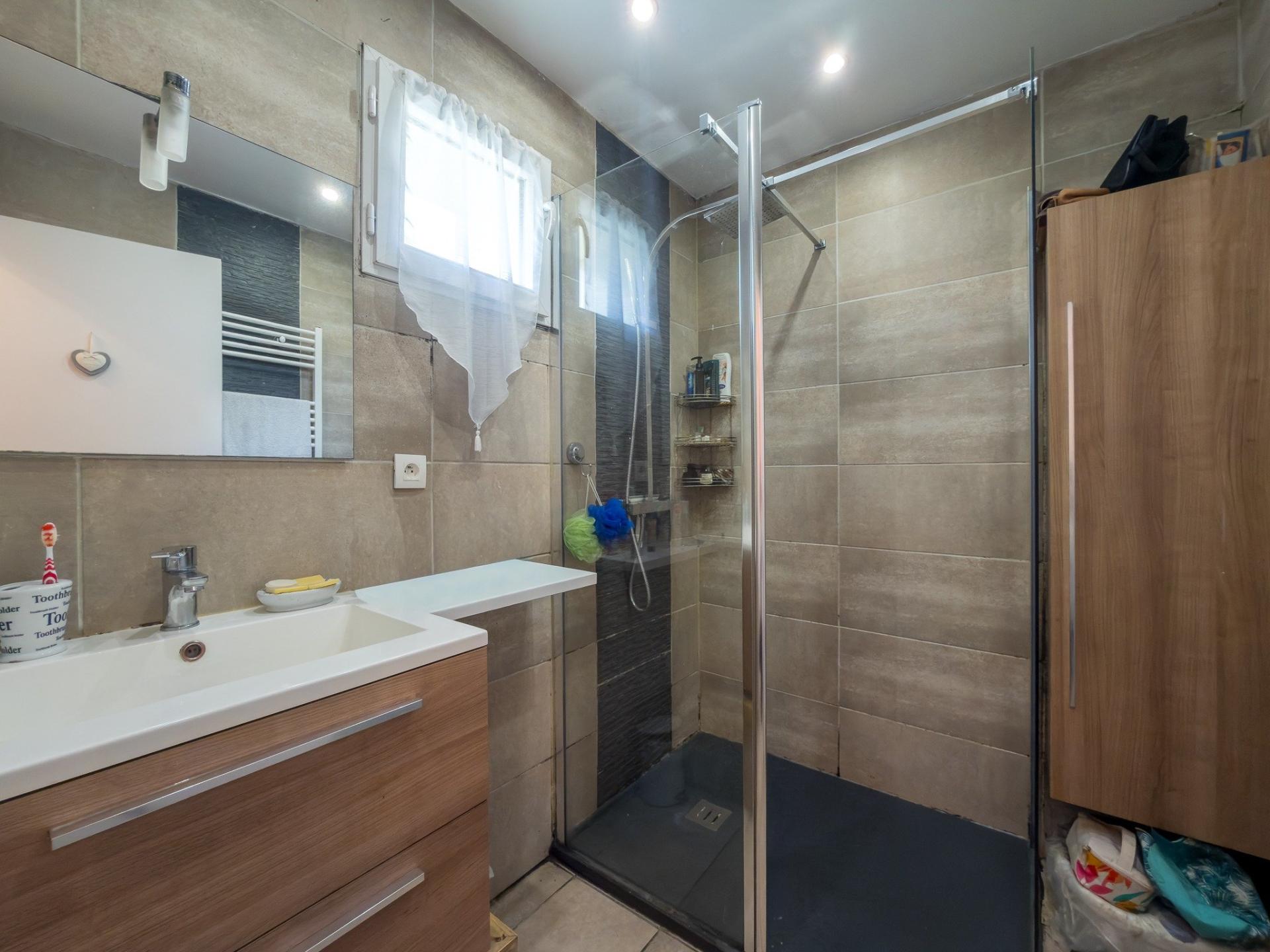 Miniature photo - 18 / 18