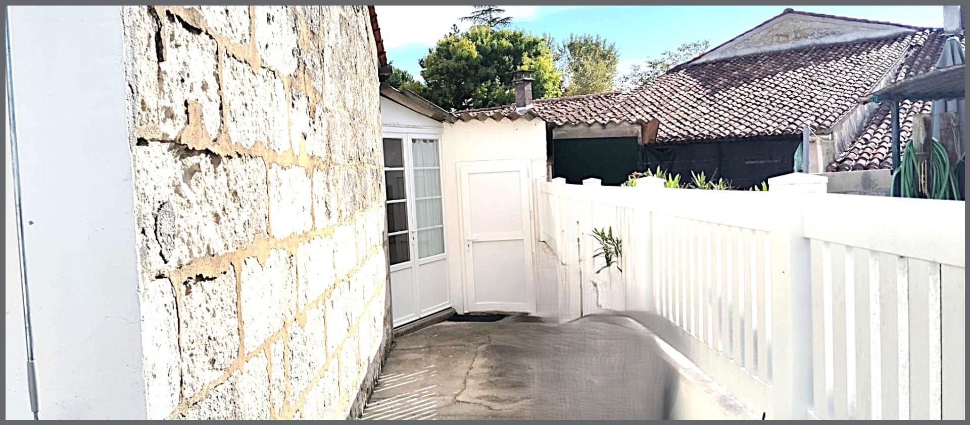 Miniature photo - 3 / 3