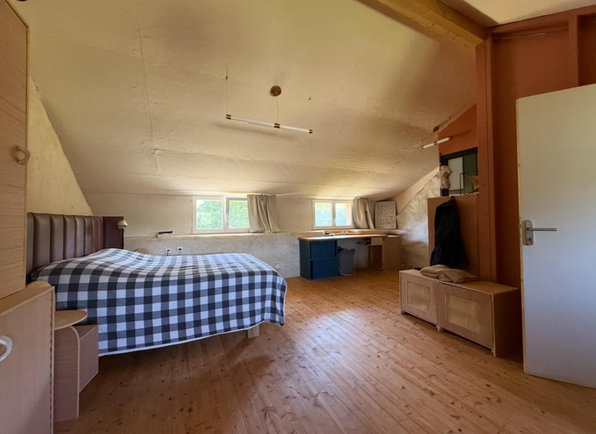 Miniature photo - 12 / 18