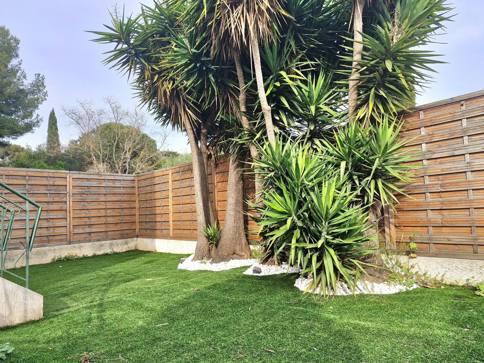 Miniature photo - 5 / 10