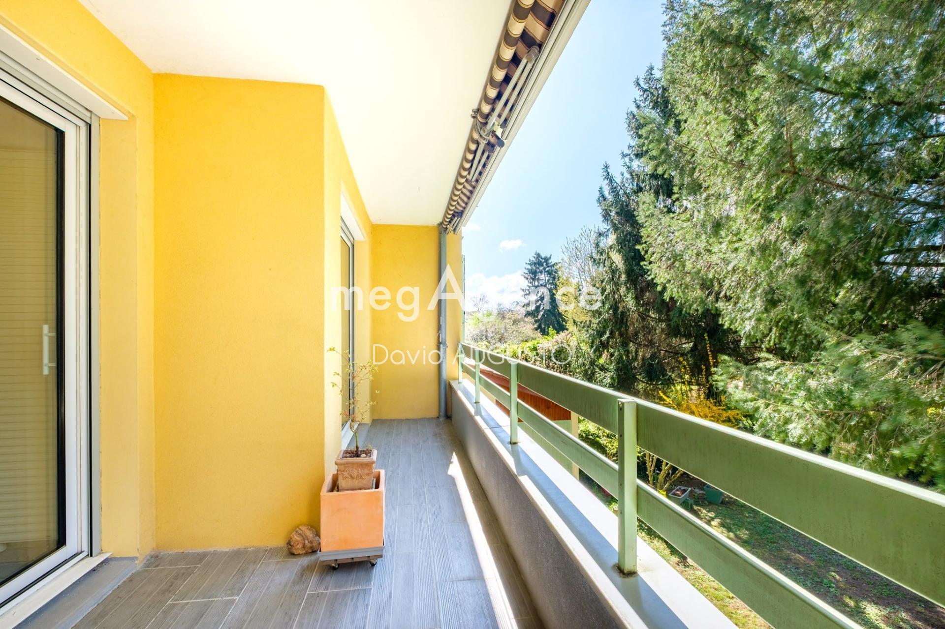 Miniature photo - 2 / 12