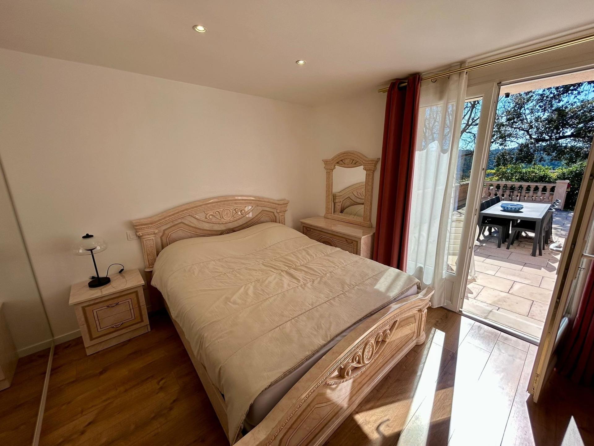 Miniature photo - 6 / 10