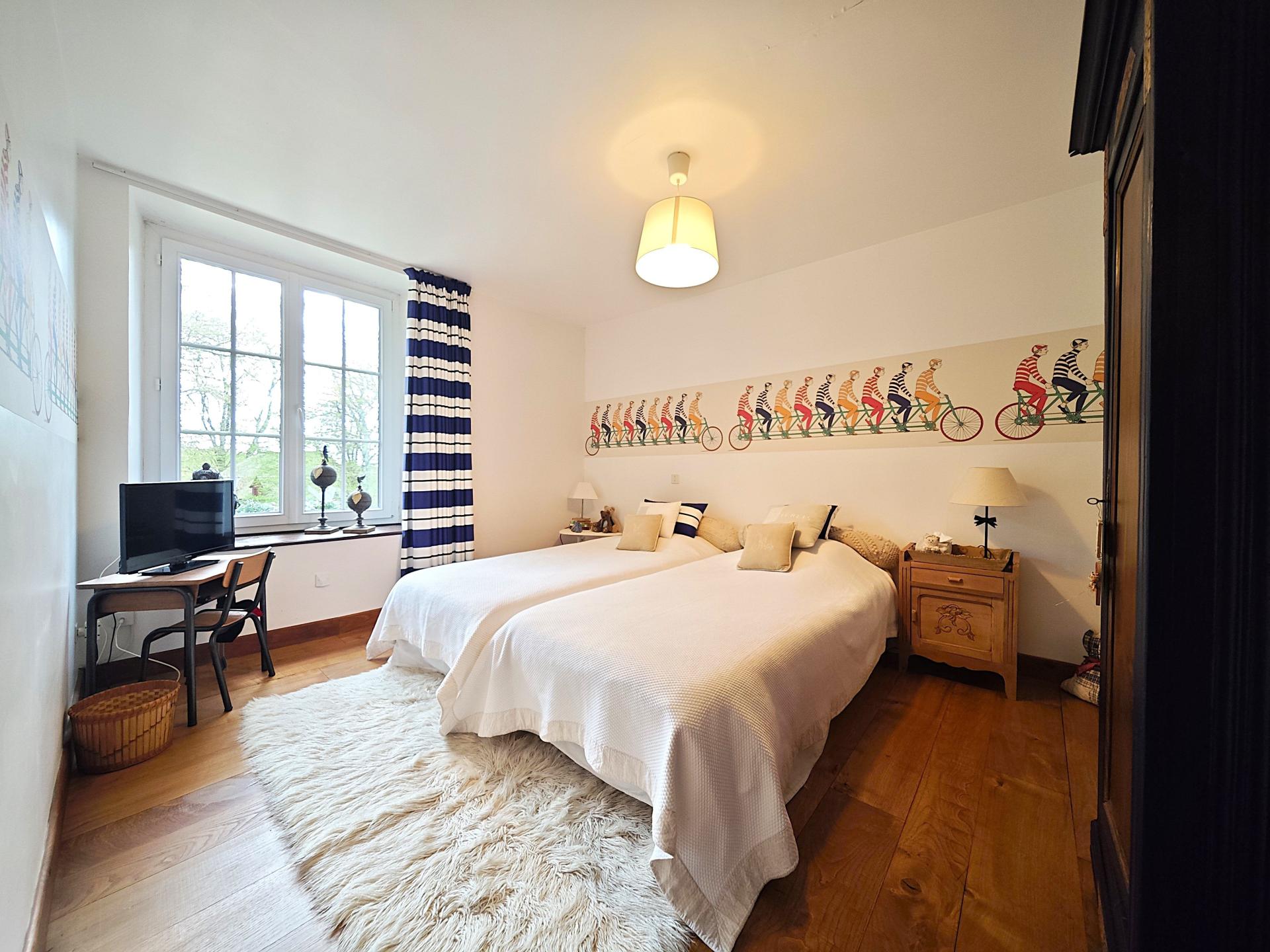 Miniature photo - 12 / 17