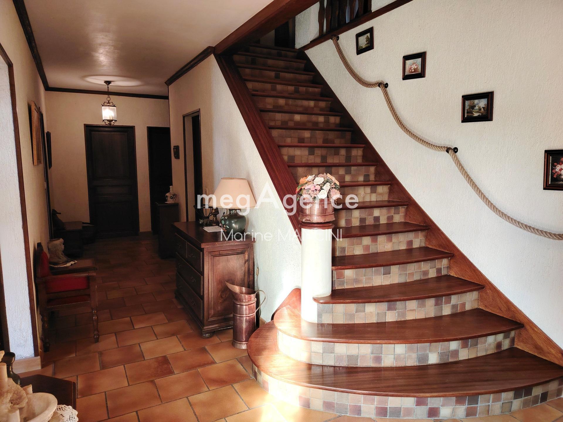 Miniature photo - 2 / 18