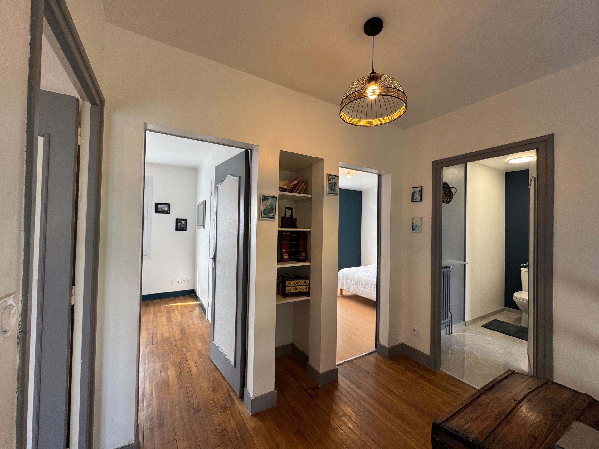 Miniature photo - 5 / 10