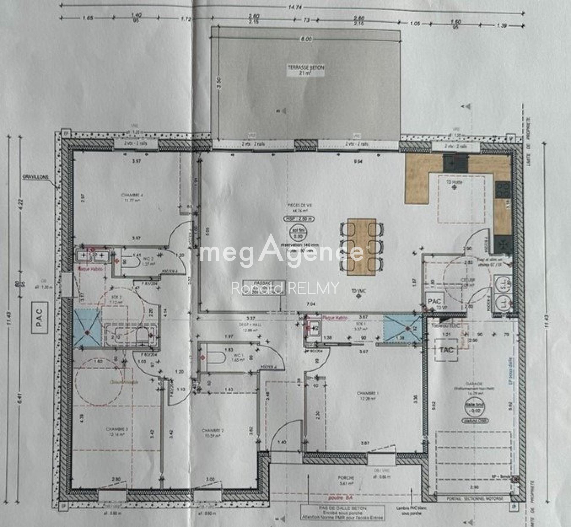 Miniature photo - 2 / 19