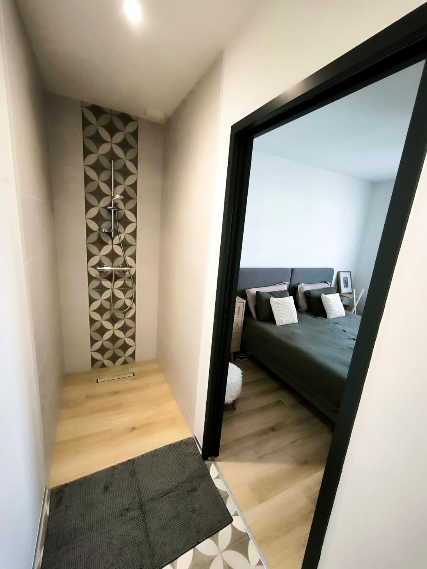 Miniature photo - 9 / 19