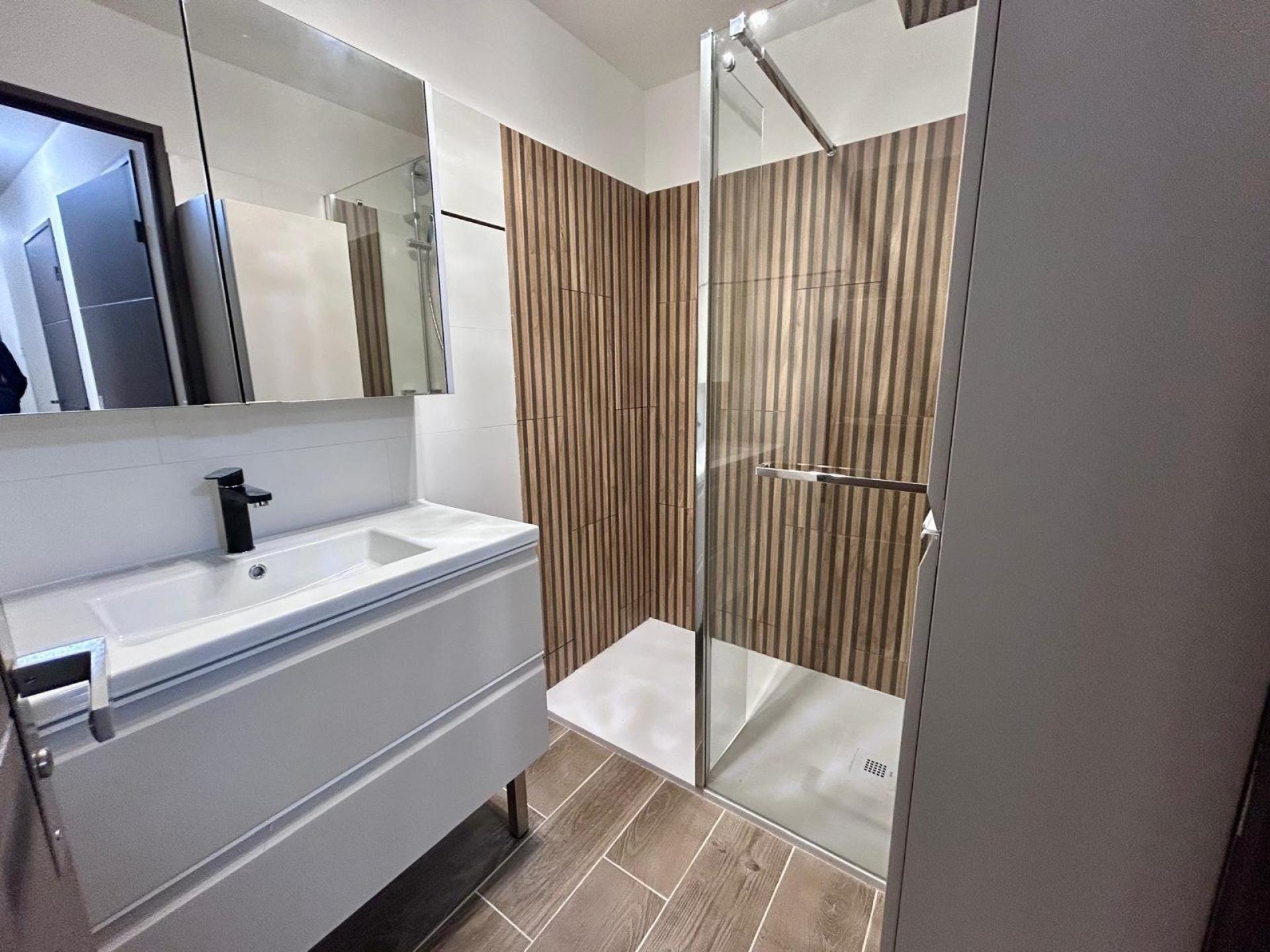 Miniature photo - 6 / 6