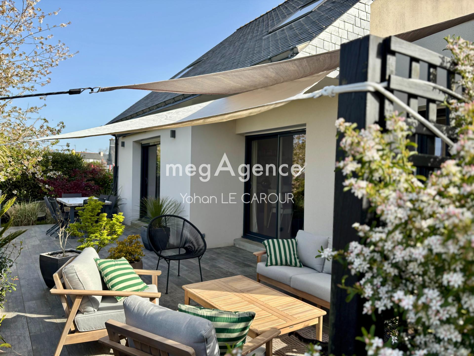 Miniature photo - 2 / 17