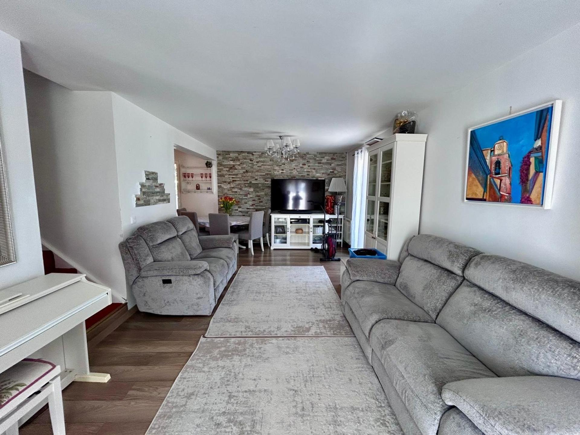 Miniature photo - 2 / 8