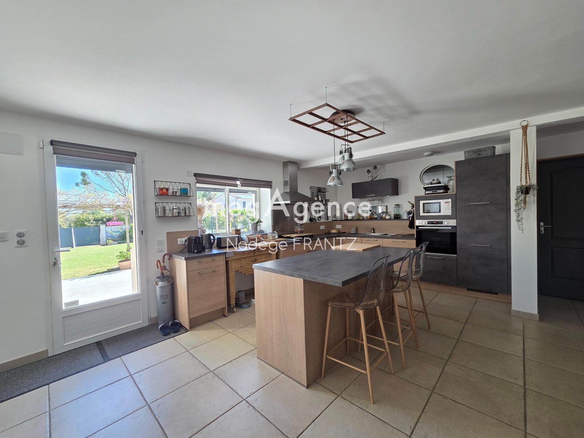 Miniature photo - 3 / 18