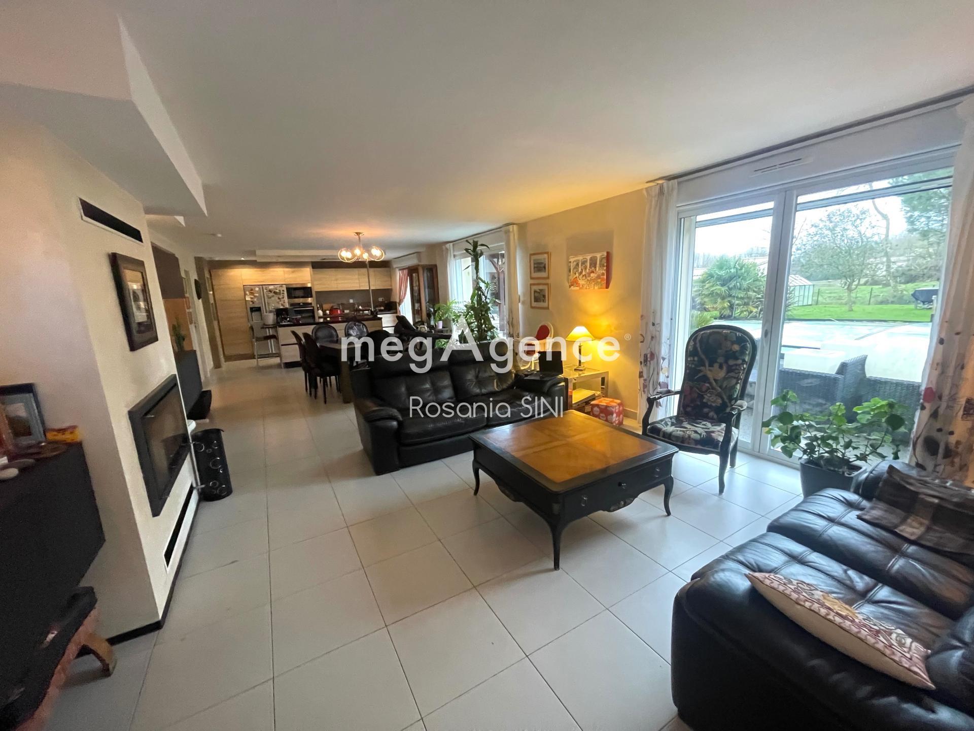 Miniature photo - 2 / 12