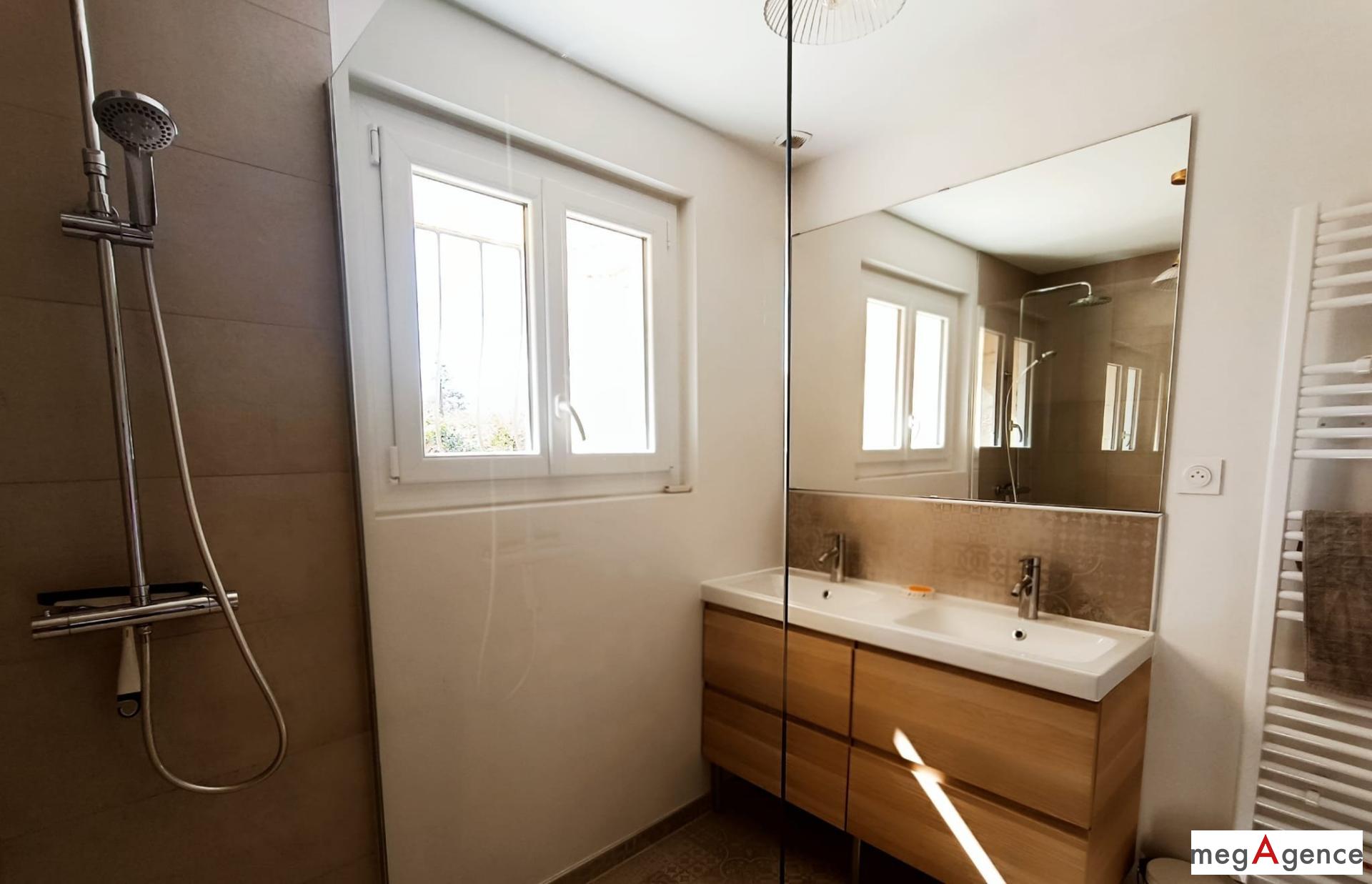 Miniature photo - 10 / 17