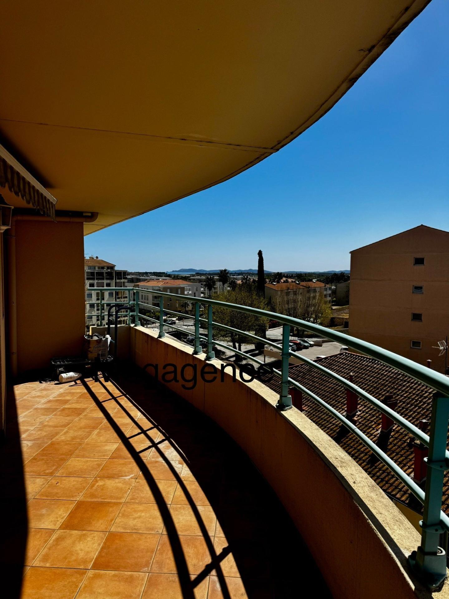 Miniature photo - 8 / 10