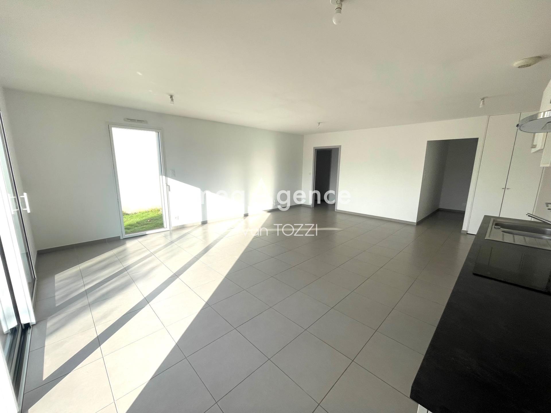 Miniature photo - 2 / 12