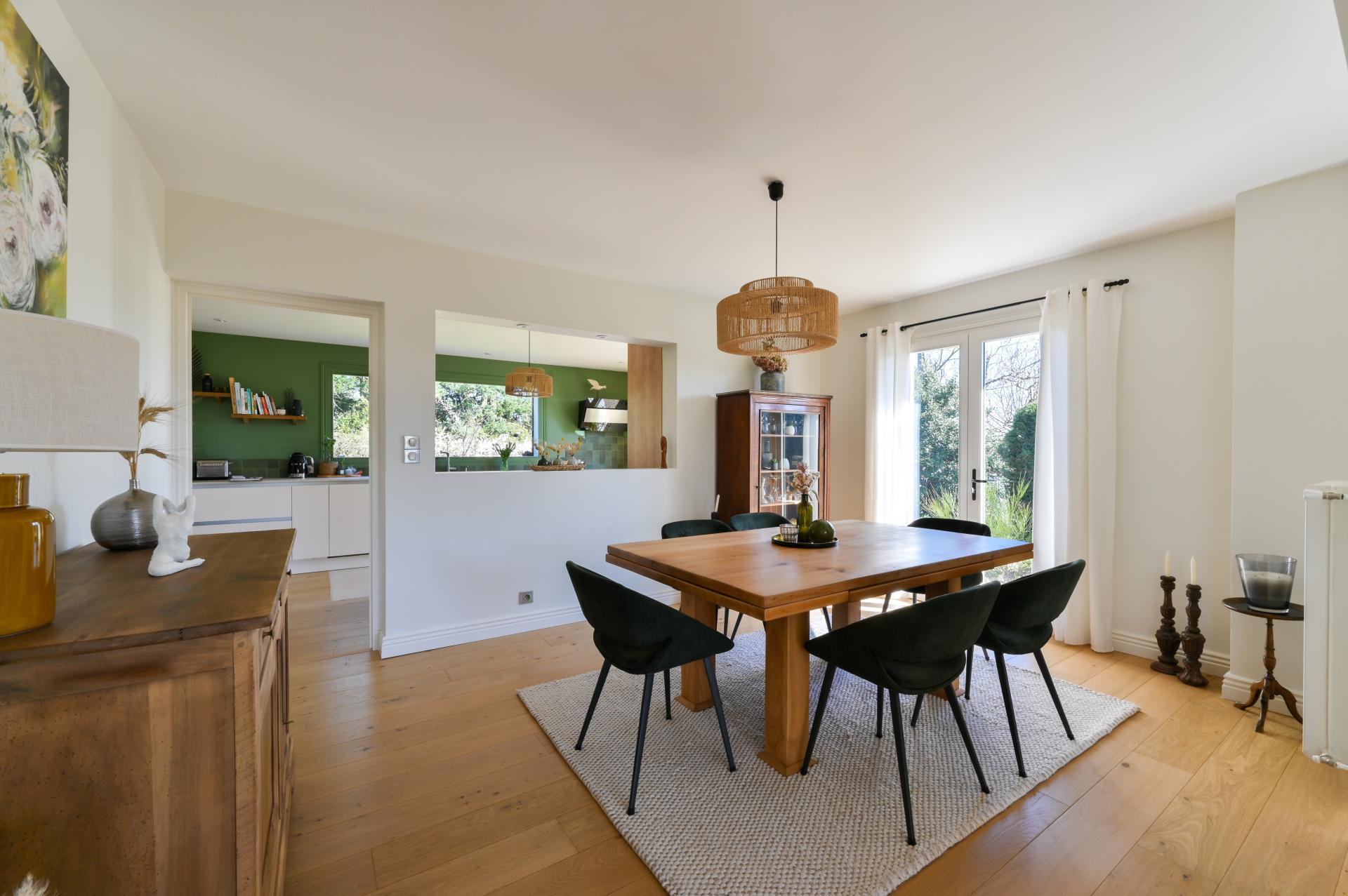 Miniature photo - 2 / 12