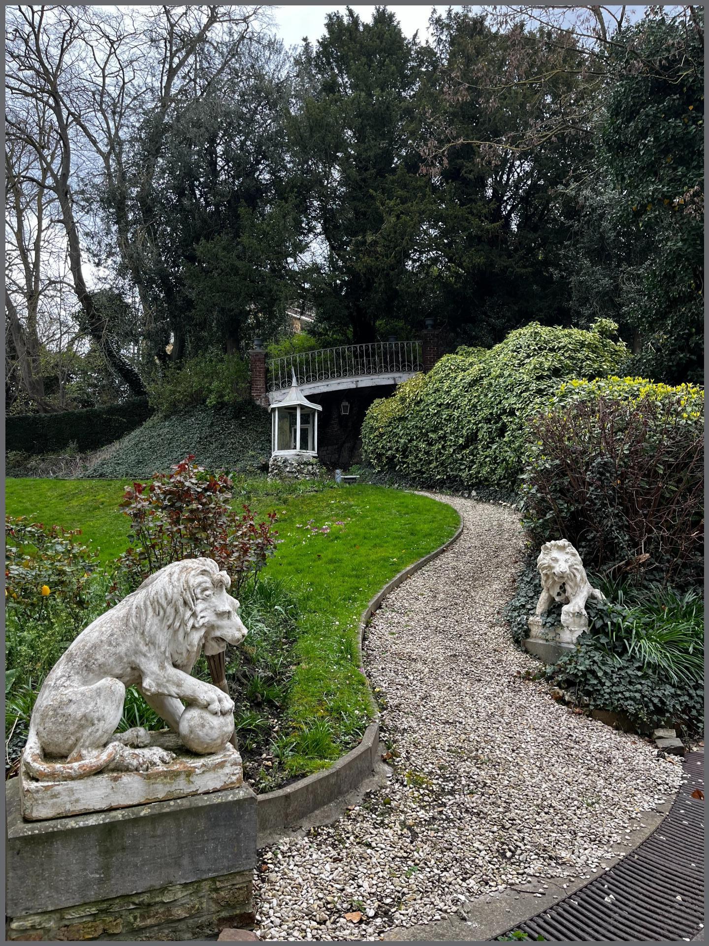 Miniature photo - 4 / 10