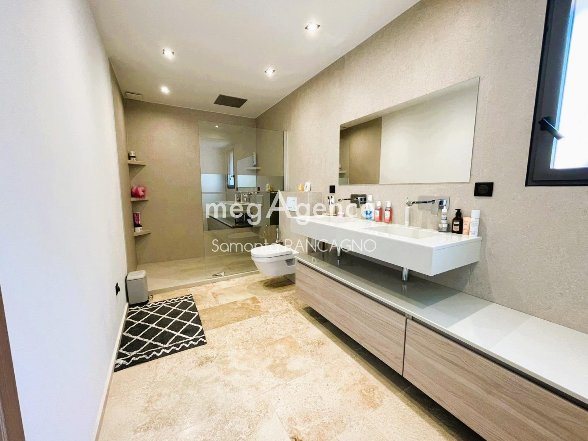 Miniature photo - 9 / 12