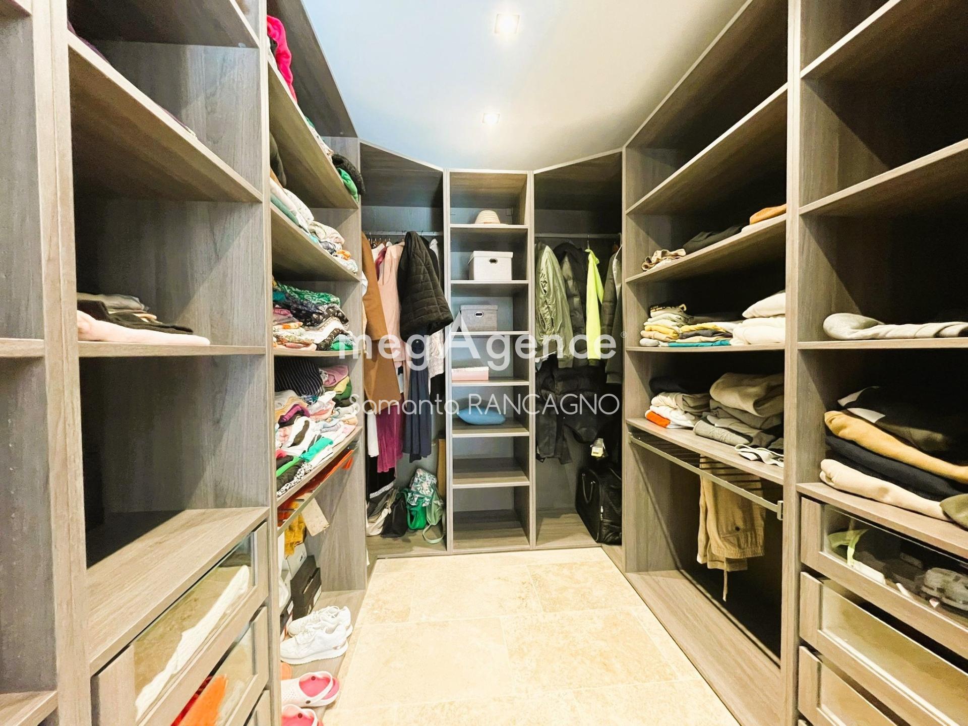 Miniature photo - 10 / 12