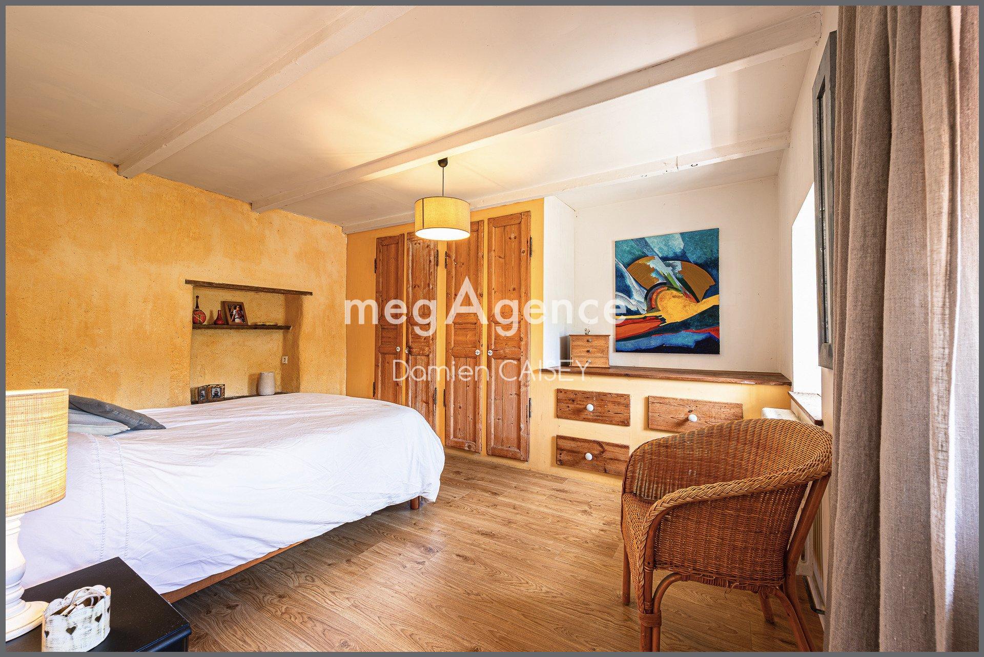 Miniature photo - 12 / 20