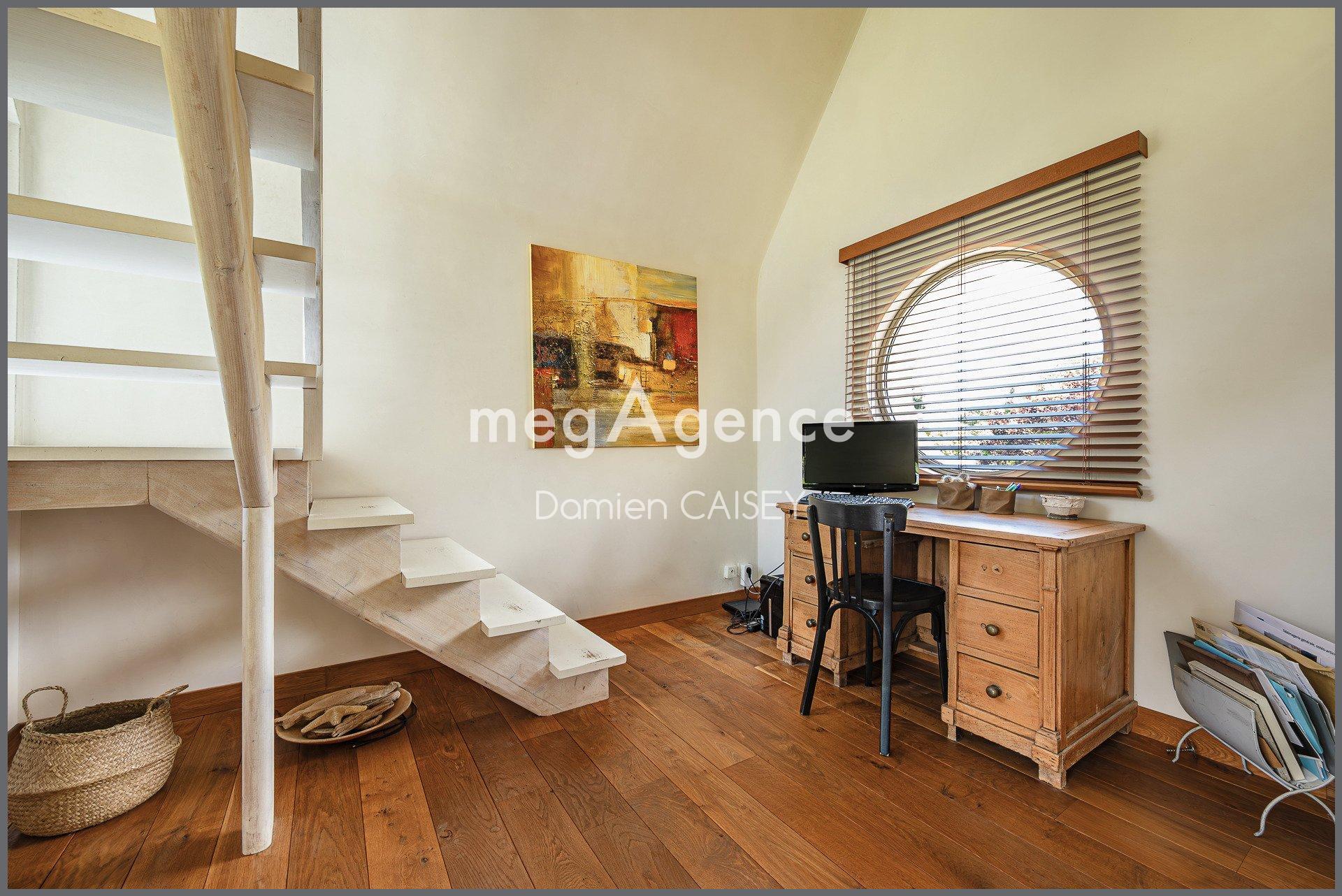 Miniature photo - 10 / 20