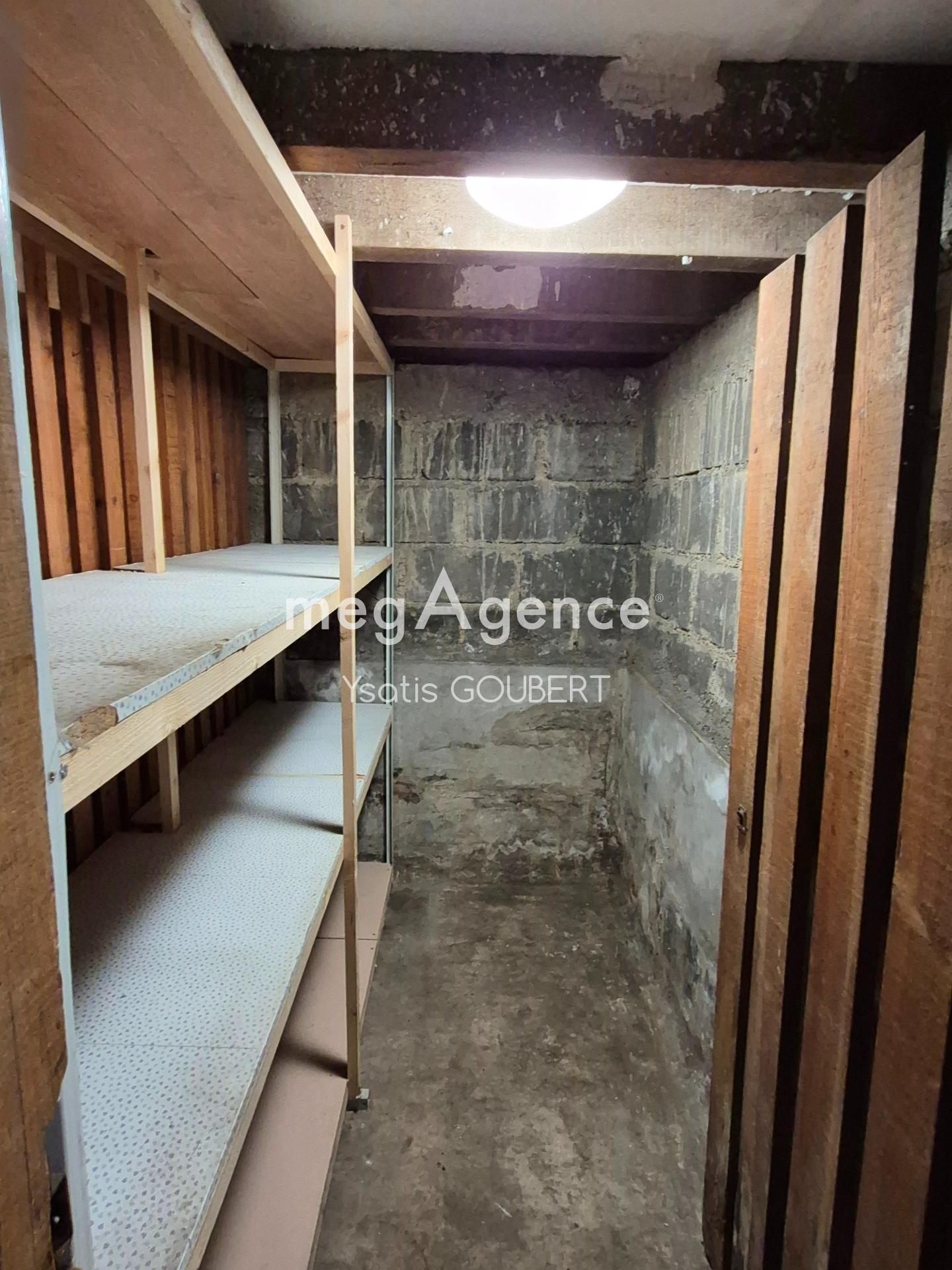 Miniature photo - 12 / 16