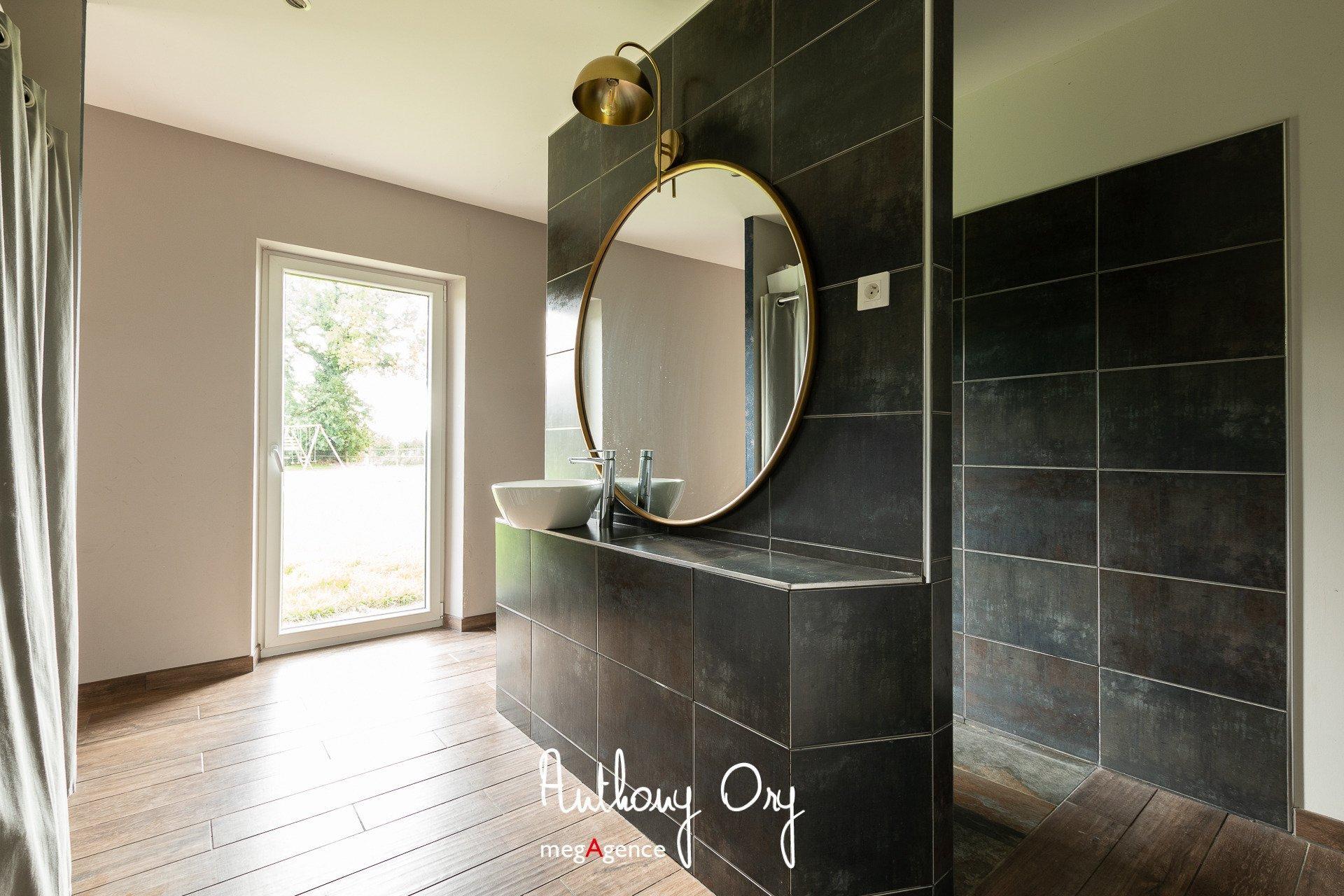 Miniature photo - 10 / 20