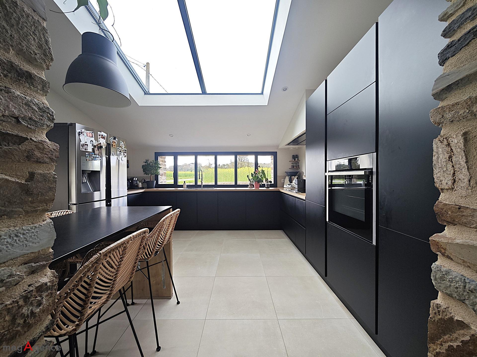 Miniature photo - 2 / 20