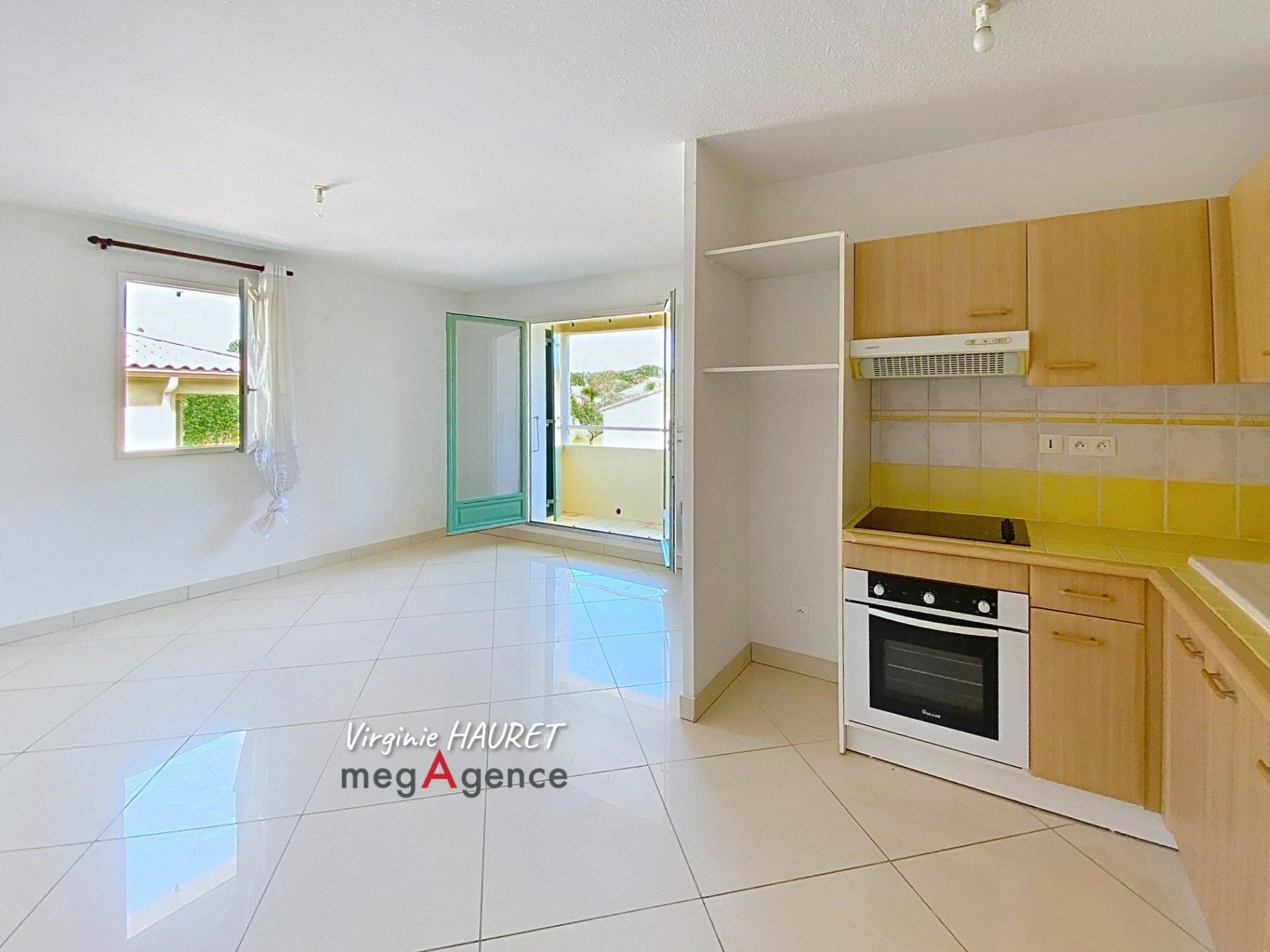 Miniature photo - 2 / 13