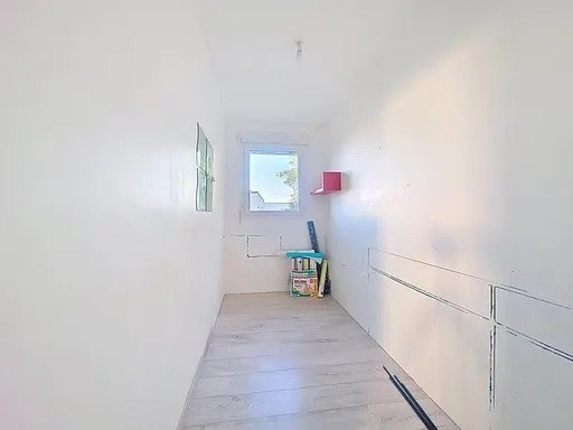 Miniature photo - 12 / 12