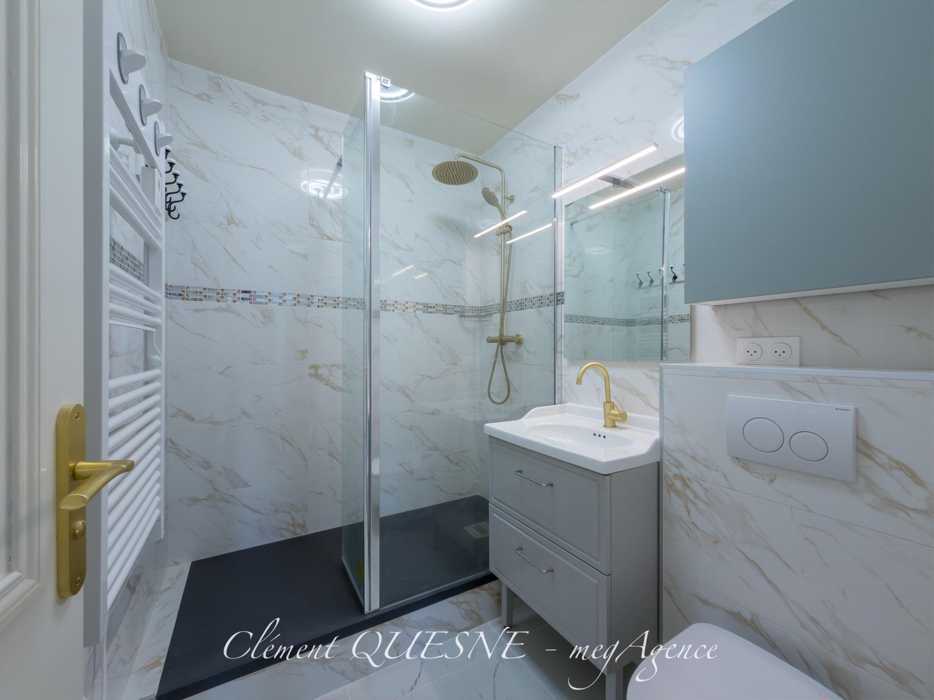 Miniature photo - 9 / 19