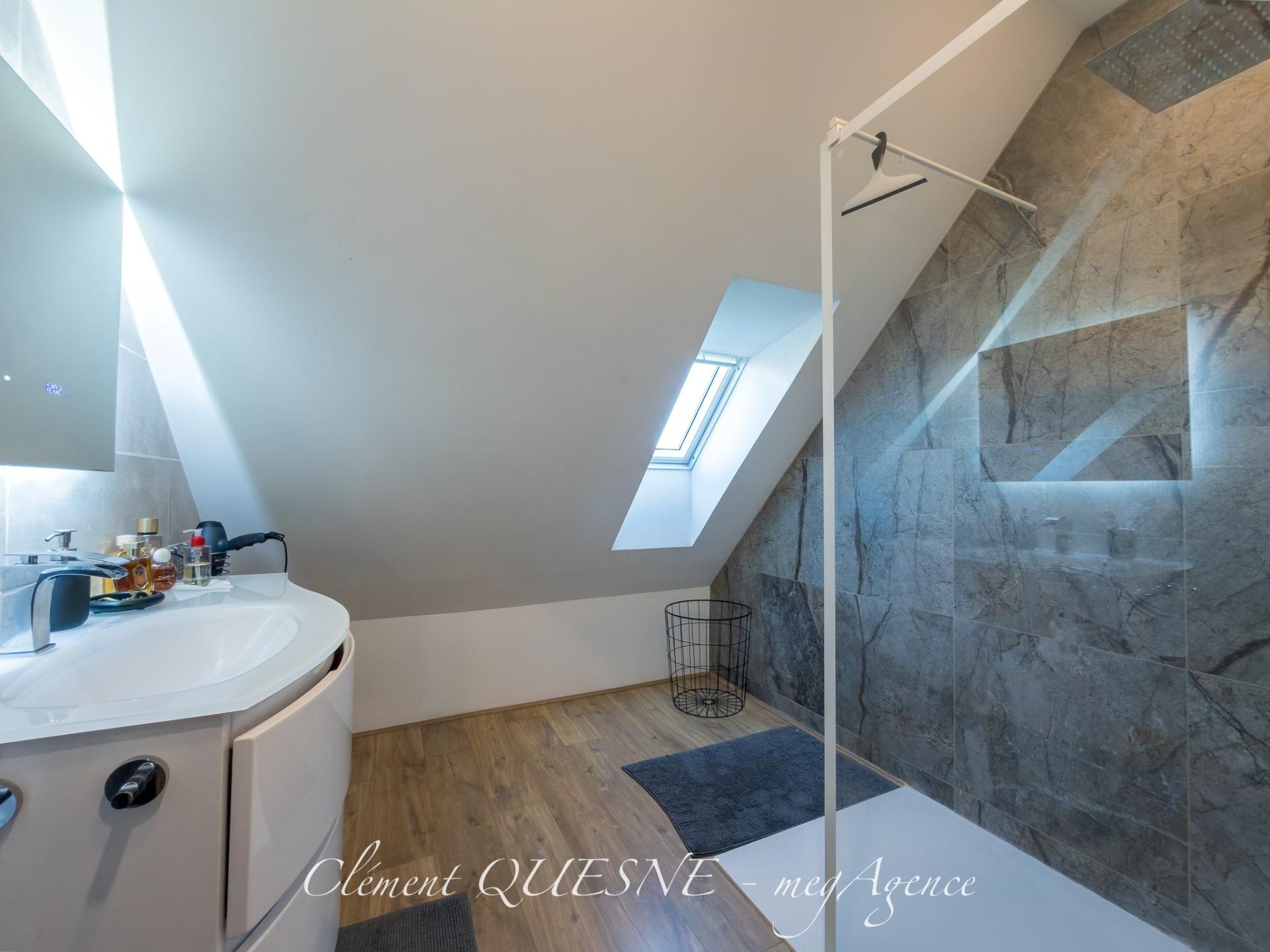 Miniature photo - 18 / 19