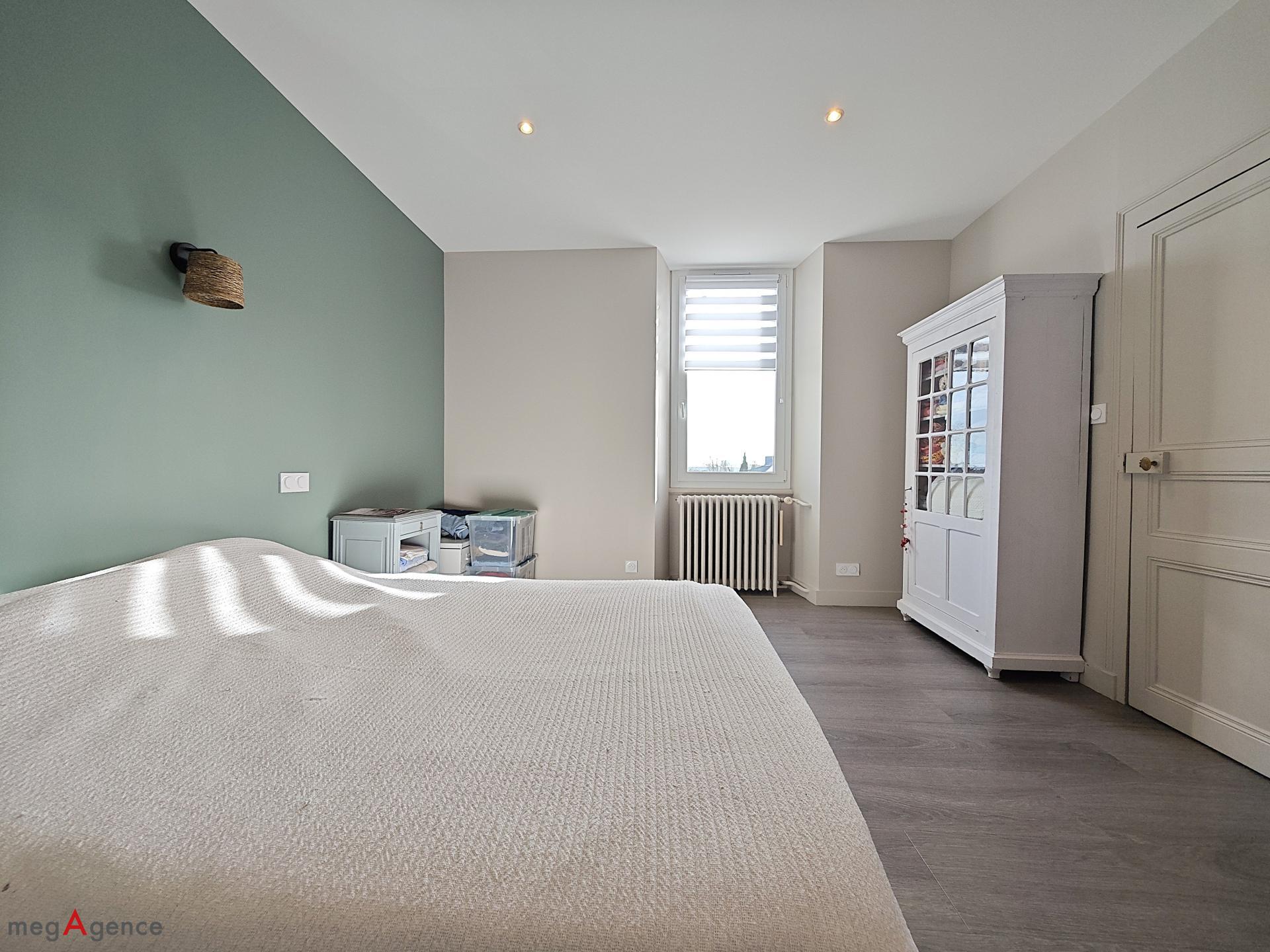 Miniature photo - 11 / 16