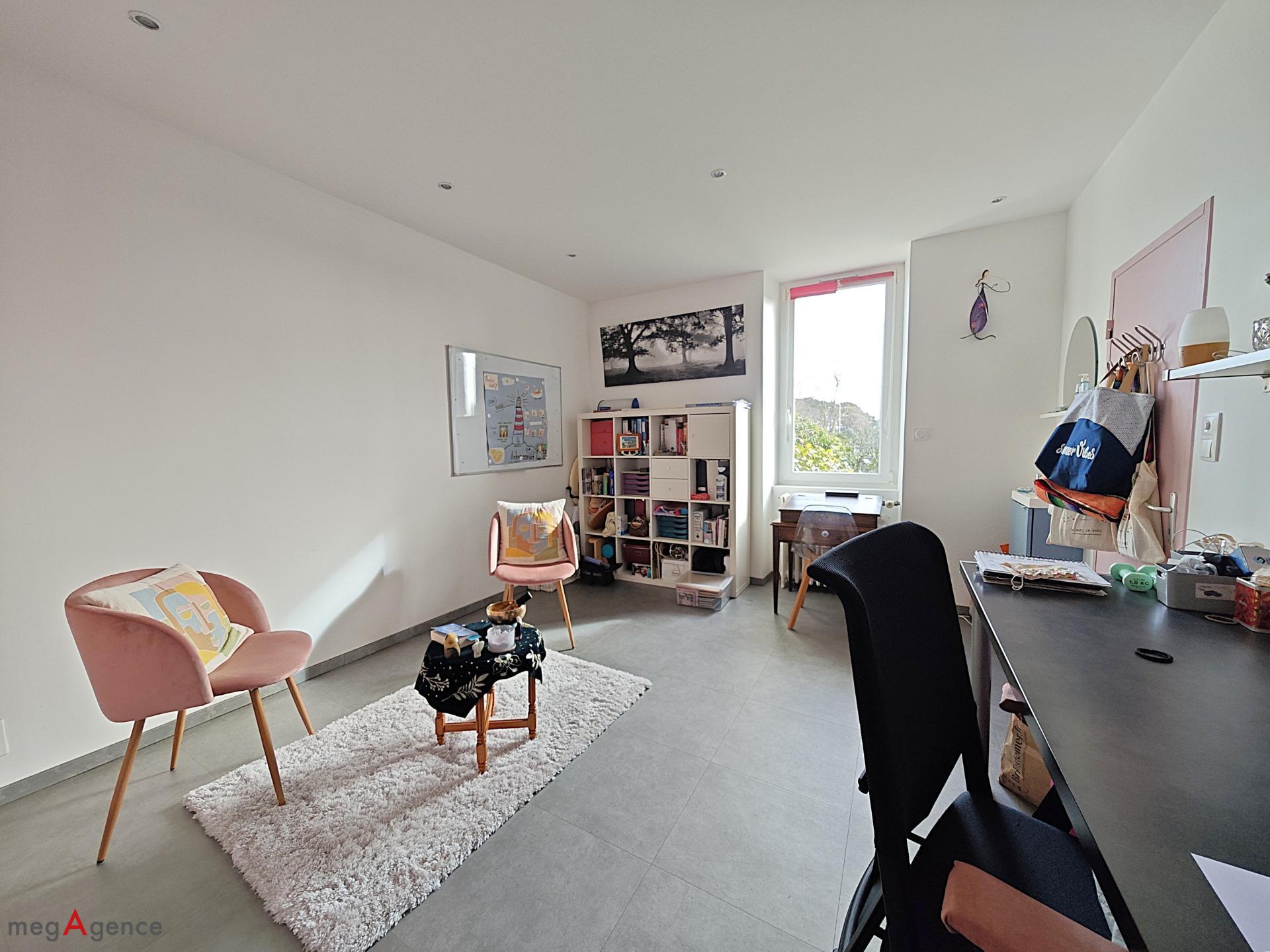 Miniature photo - 9 / 16