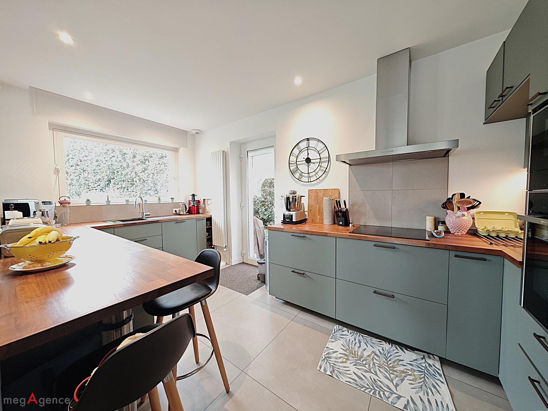 Miniature photo - 8 / 16