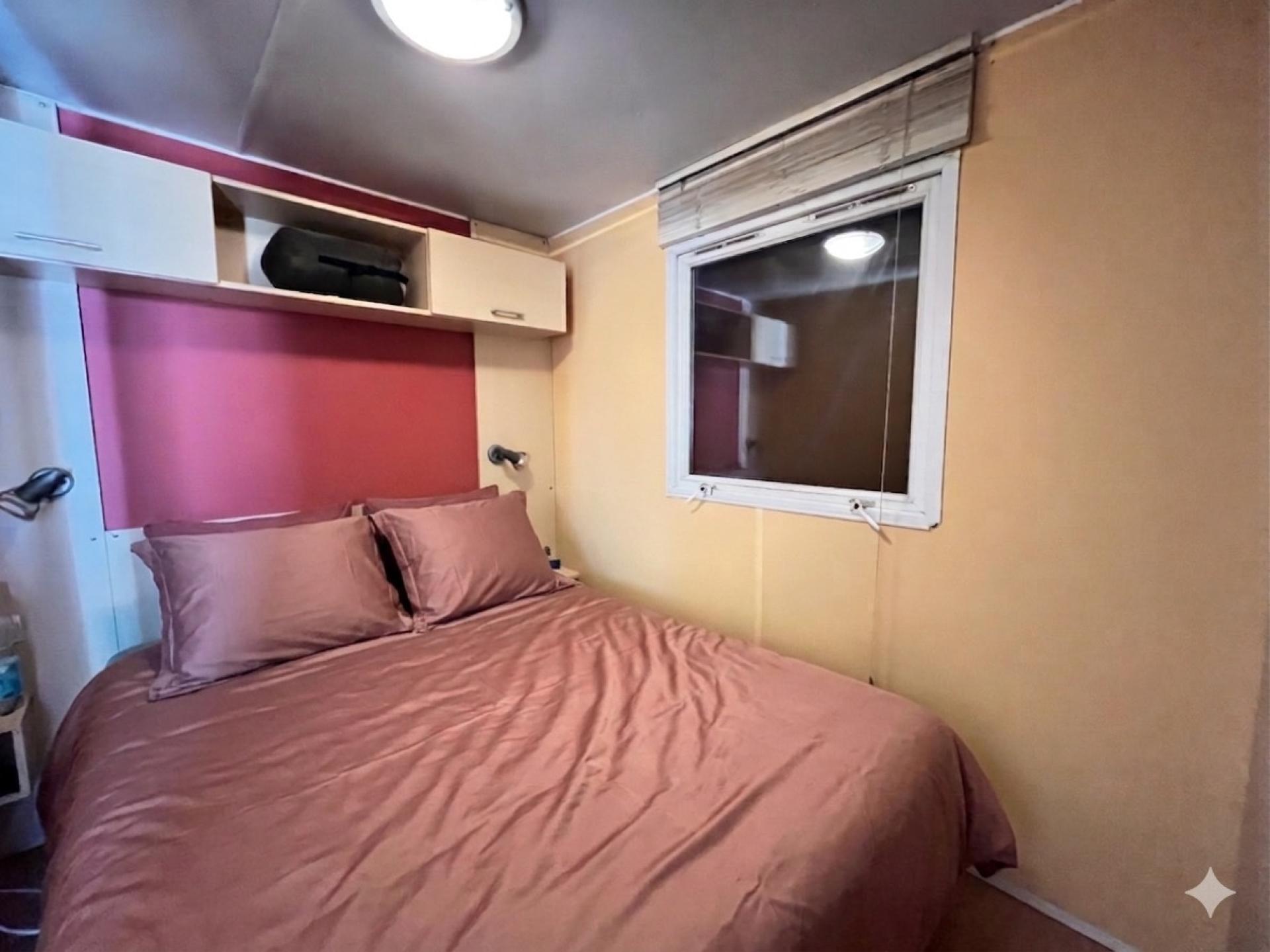 Miniature photo - 12 / 12