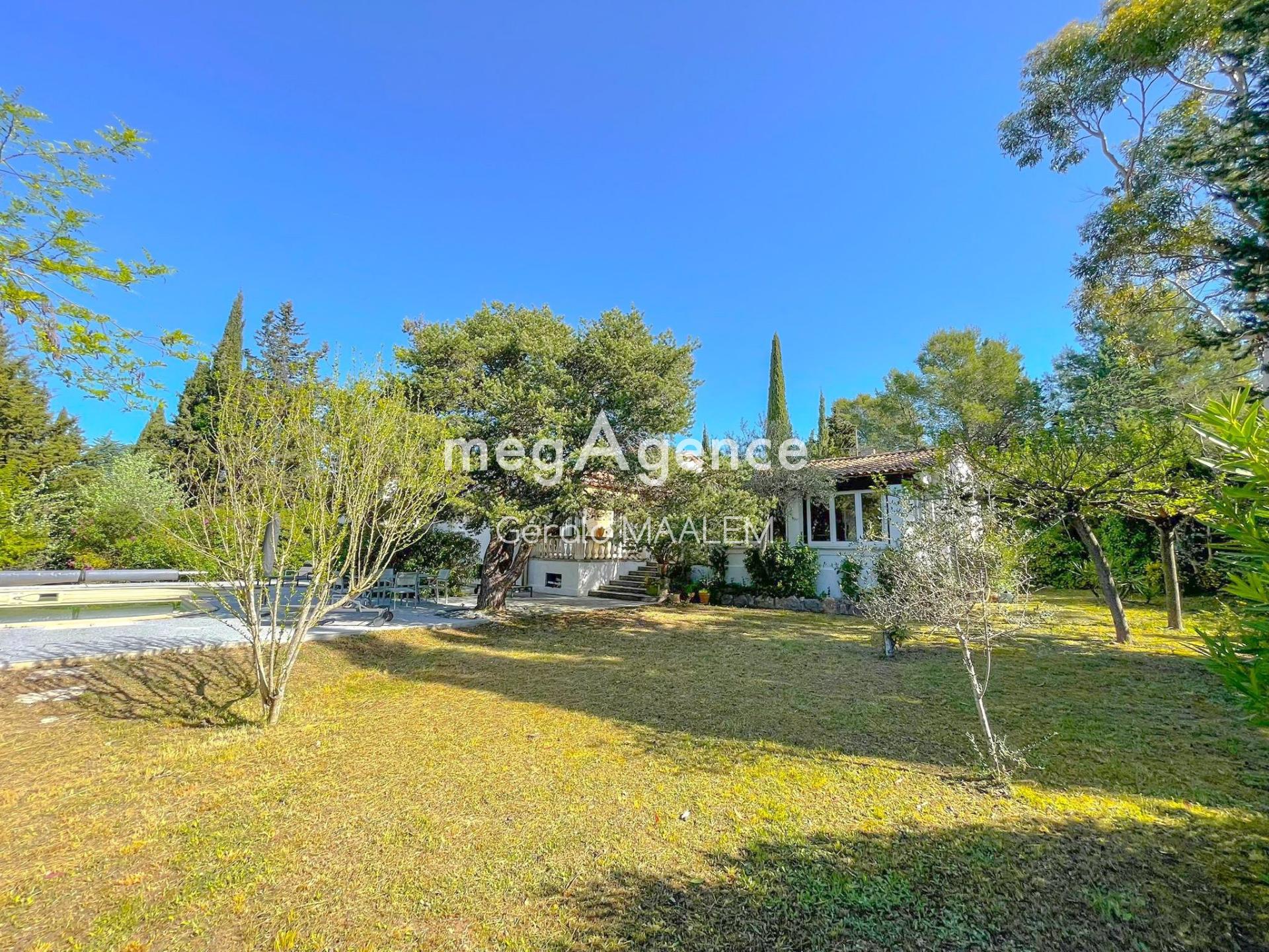 Miniature photo - 15 / 16