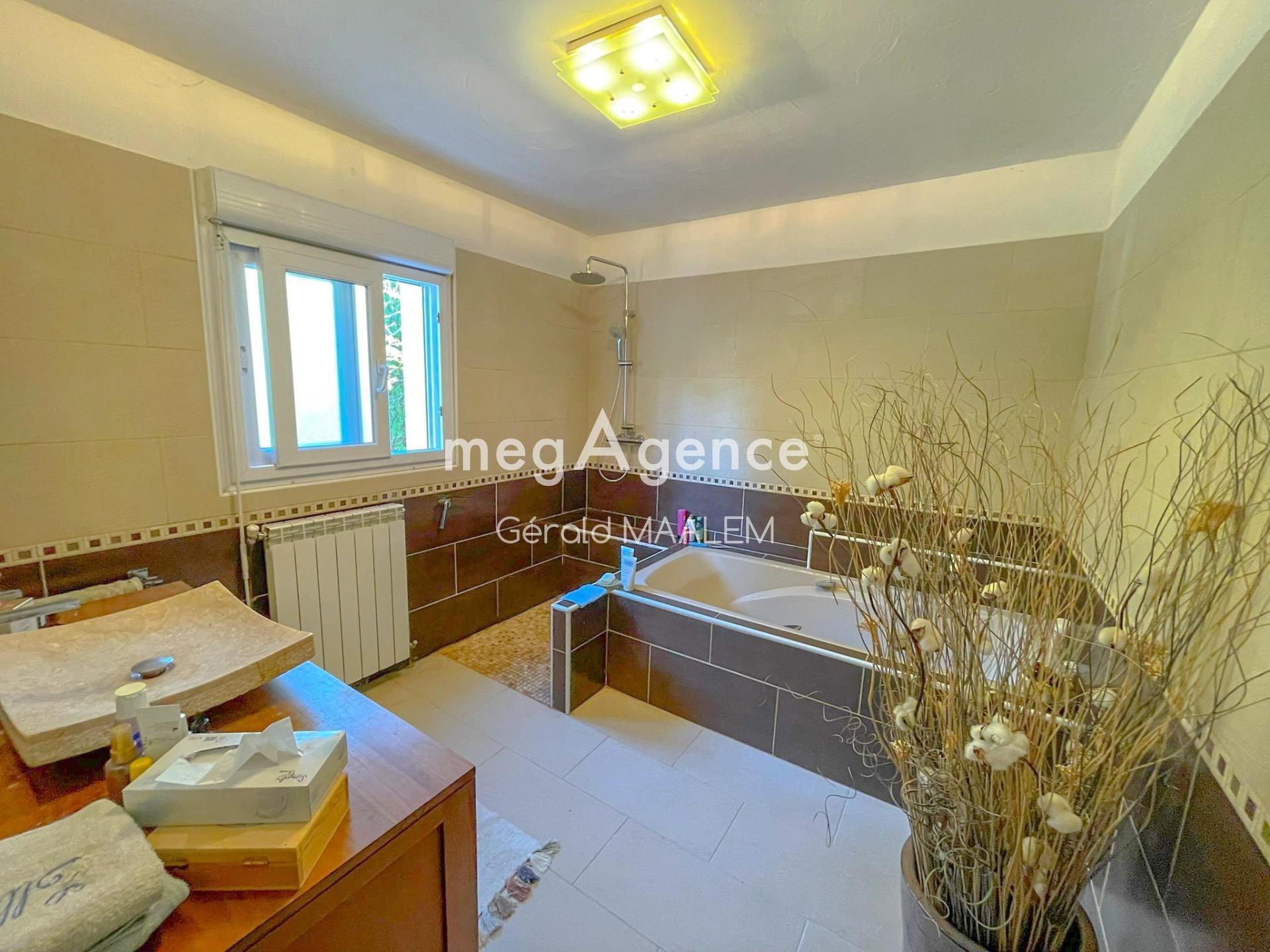 Miniature photo - 11 / 16